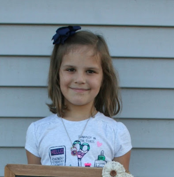 Meet your Posher, Abigail - Picture 1 of 1